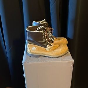 Timberlands men’s hi boots size 6